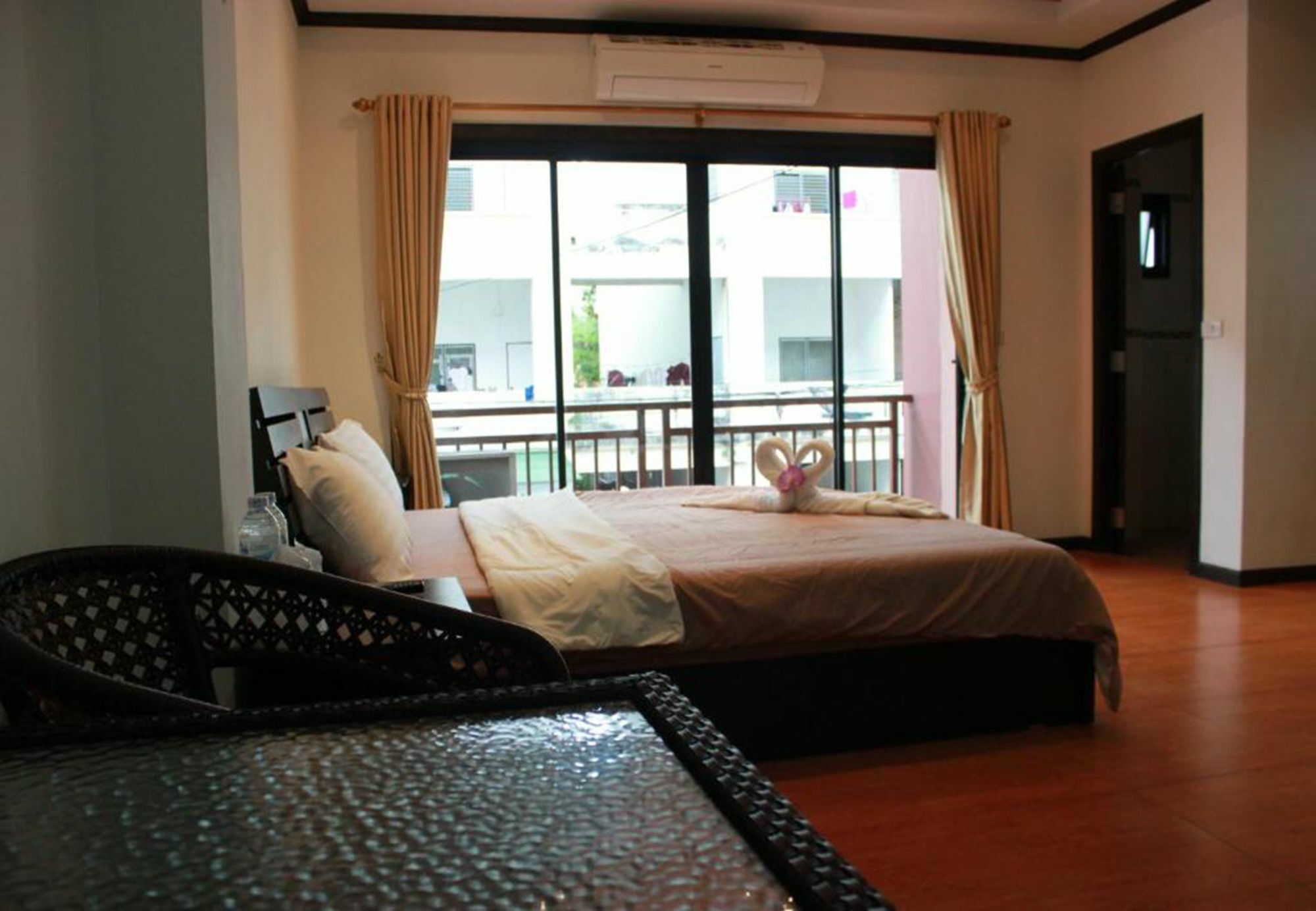 K&J Apartment Ban Nong Tabaek Exterior foto